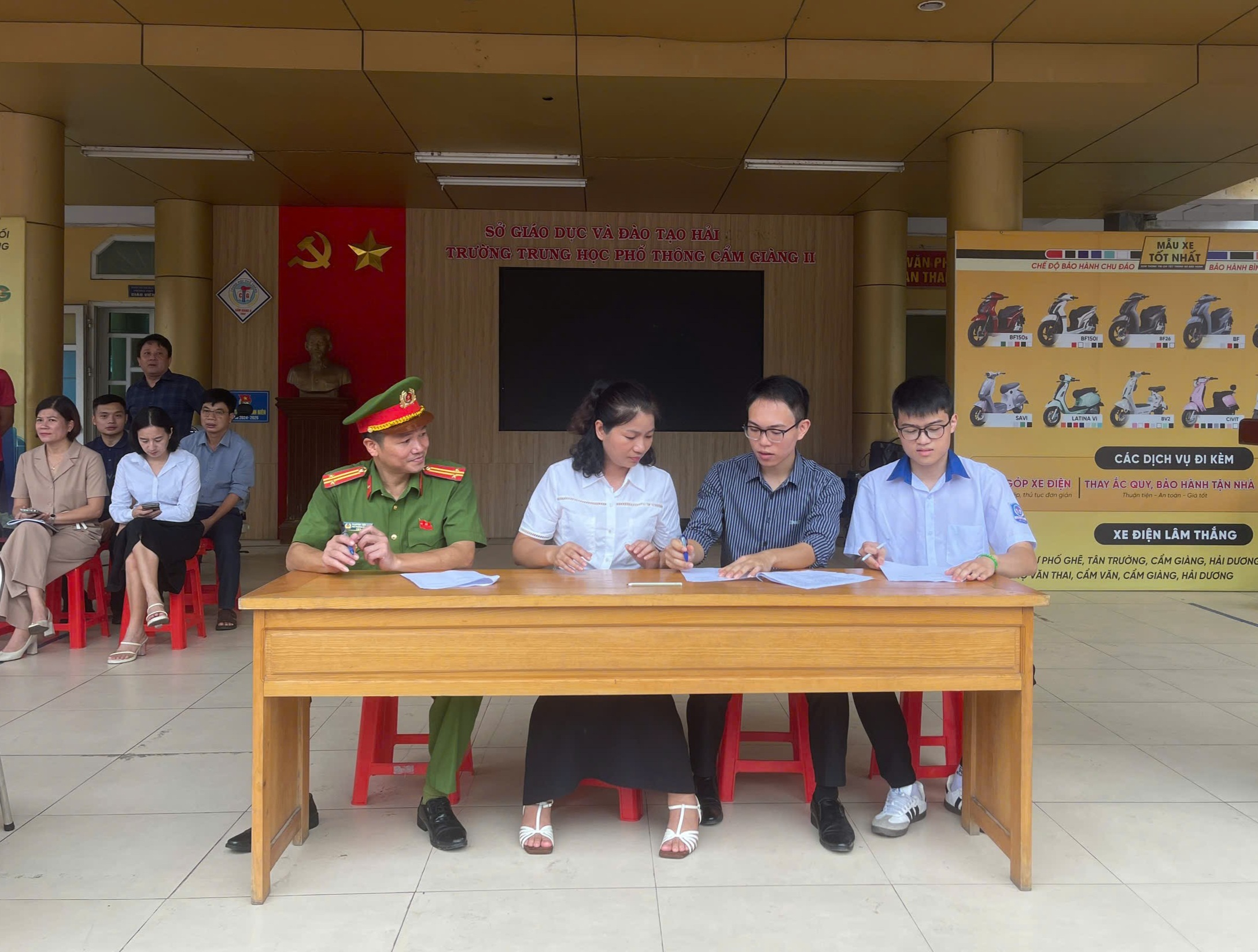 Công an xã Mao Điền chủ động tuyên truyền pháp luật, xây dựng môi trường học đường an toàn trước thềm năm học mới